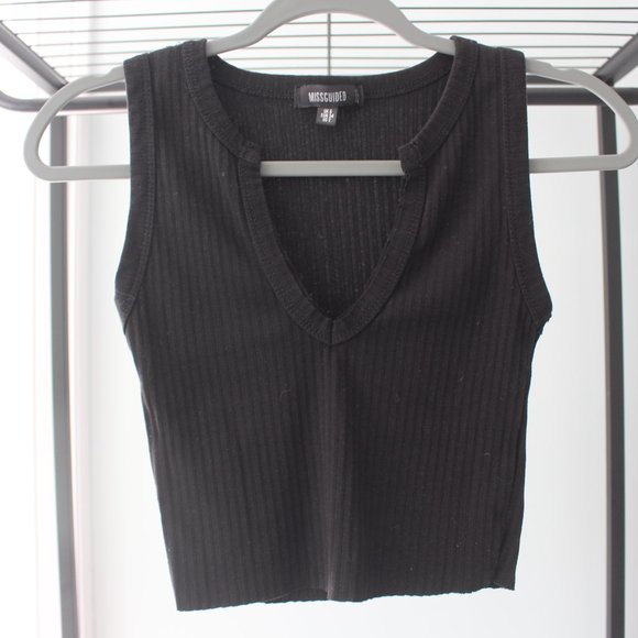 Missguided Black Notch Neck Sleeveless Crop Top - Picture 1 of 4